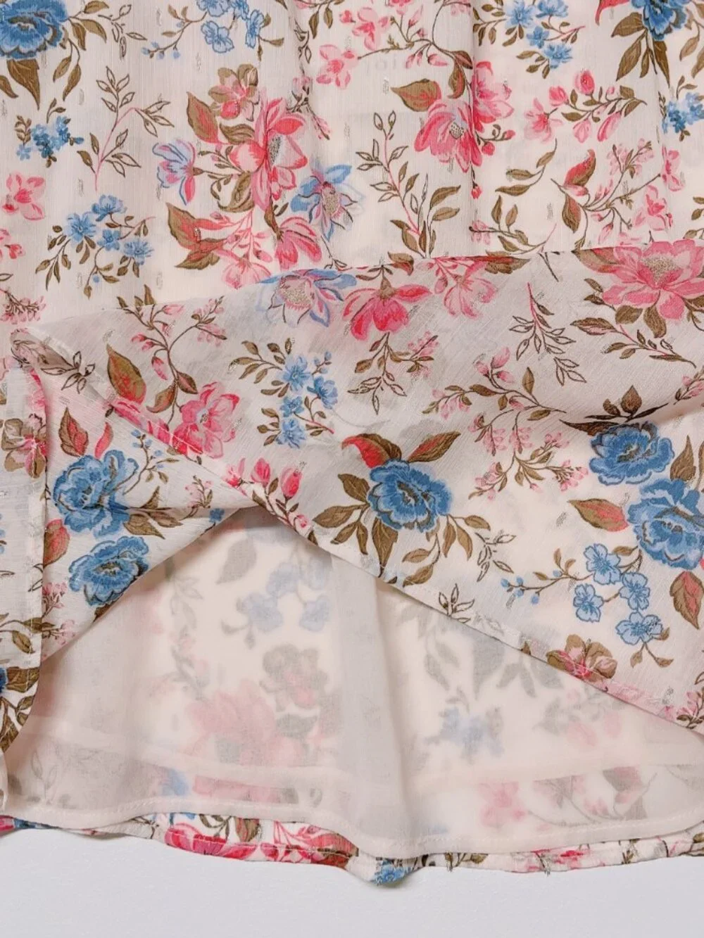 Joie Pink Floral Flutter-Sleeve Blouse with Blue Accents Women’s M - Picture 5 of 10